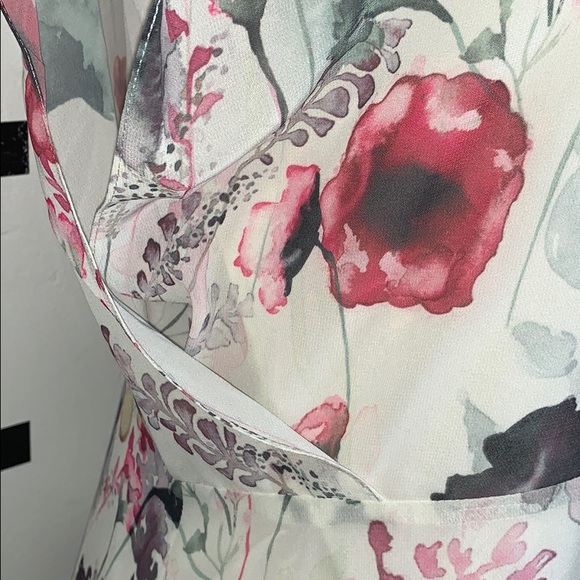 Haute Hippie floral dress with neck tie - Picture 6 of 11